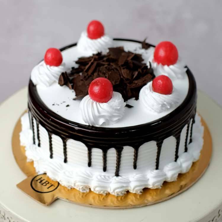 Custom cake display